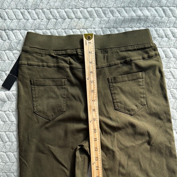 JVINI Olive Skinny Pants with Pocket Detail - Picture 6 of 7